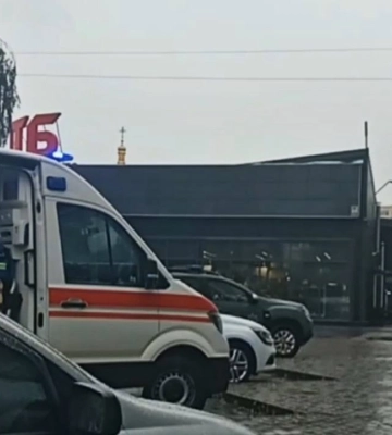 Випадково висмикнув чеку: у Луцьку у відділенні «Нової пошти» вибухнула граната (відео)