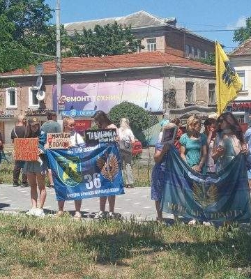 У Миколаєві пройшла акція на підтримку військовополонених (ФОТО)