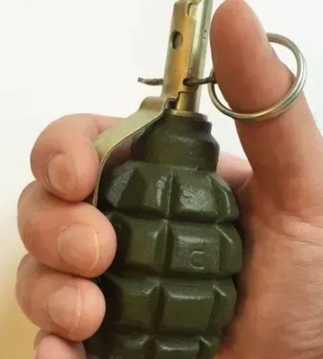 У Луцьку у відділенні пошти чоловік випадково підірвав гранату – ЗМІ