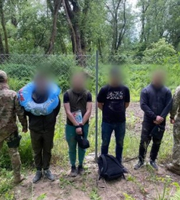 Учора ввечері на Закарпатті прикордонники відділу «Тячів» Мукачівського загону припинили спробу незаконного перетину кордону