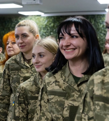 Військовозобов'язаних жінок штрафуватимуть, якщо вони своєчасно не оновлять свої облікові дані - ТЦК