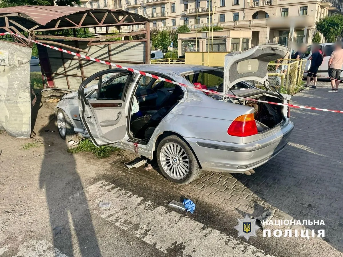 Пьяный водитель BMW совершил наезд на пешеходов в Одесской области -  Региональные новости