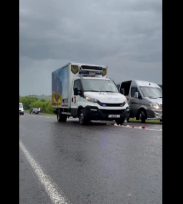 «На щиті» на Волинь повернувся полеглий Тарас Жуковський: рідне місто зустріло Героя коридором пошани. Відео