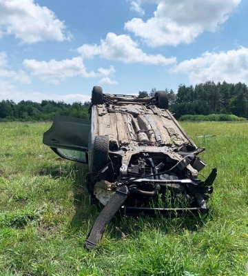 Жахлива ДТП на Рівненщині: відірвалося колесо - водій з пасажиром в реанімації (ФОТО)