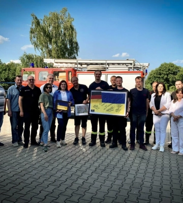 Німецькі волонтери подарували рятувальникам Львівщини пожежну машину
