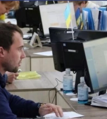 Середня зарплата на Львівщині зросла на 2,6 тисячі гривень