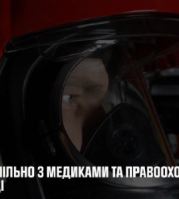 У Новому Роздолі в «квартирному полоні» опинилась літня жінка, яка потребувала меддопомоги