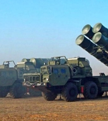 Попали все ракеты: ВСУ поразили три российских ЗРК С-300/С-400 в Крыму, — Генштаб (видео)