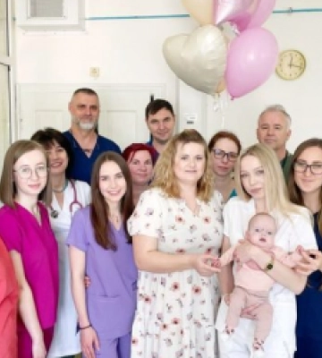 Львівські медики виходили дівчинку-«поспішайку», яка народилася з вагою 600 грамів