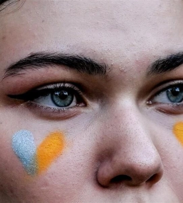 Більшість українців вважає, що критика влади має бути конструктивною — опитування