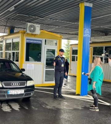 Як працює модернізований КПП Ужгород — Вишнє Нємецьке (відео)