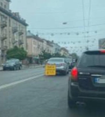 Ранкова аварія у Луцьку: на проспекті Волі авто збило велосипедиста