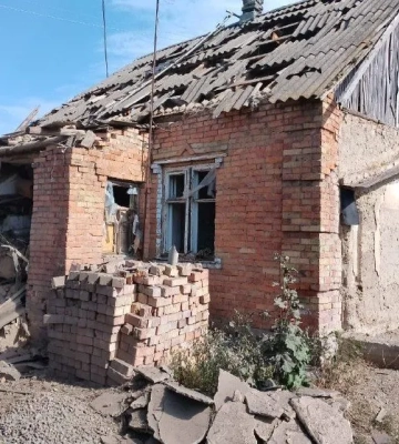 Пошкоджений об’єкт інфраструктури та приватні будинки: ворог знов атакував Нікопольщину