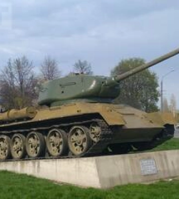 Пам’ятник Танк Т-34 у Полтаві перенесуть до музею