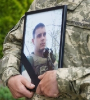 У Володимирі попрощалися із загиблим на війні 29-річним солдатом Юрієм Касяном. ФОТО
