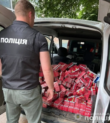 До 40 тисяч пачок на добу: на Київщині викрили підпільний цех з виробництва цигарок