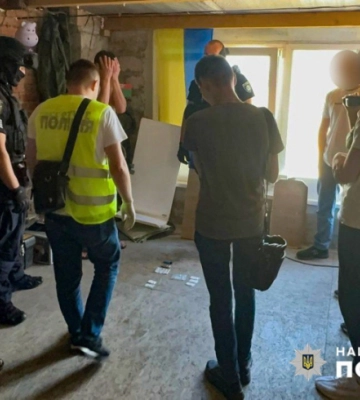 Поліція затримала наркодилерів, які розповсюджували психотропи у Чернівцях