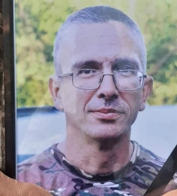 "Сказав, що має захищати сім’ю, а не ховатися по кущах". У Сумах попрощалися з Ярославом Лисенком