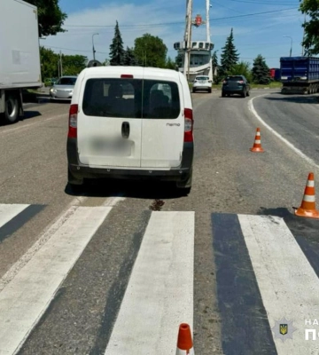 В Одесі автомобіль на пішохідному переході збив 14-річну дівчину (ФОТО)