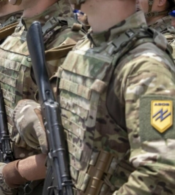 У Запоріжжі правоохоронці оголосили в розшук чоловіка, який стріляв у посадовця міськради Максима Денщіка