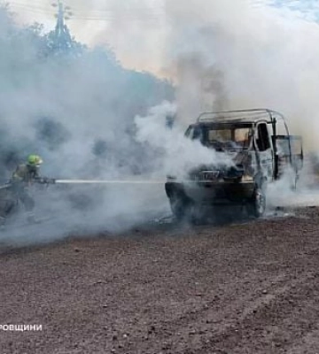 В Кривом Роге горел грузовик, который загорелся во время движения