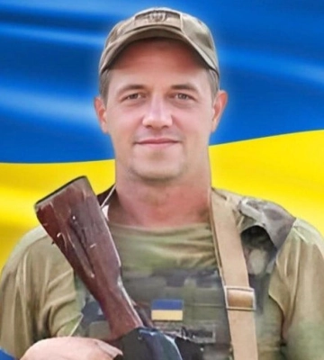 На Рівненщині в останню земну дорогу провели мужнього воїна