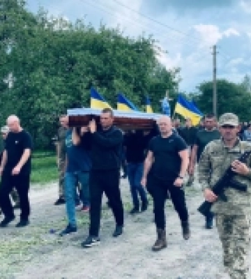 У громаді на Волині провели в останню путь захисника України