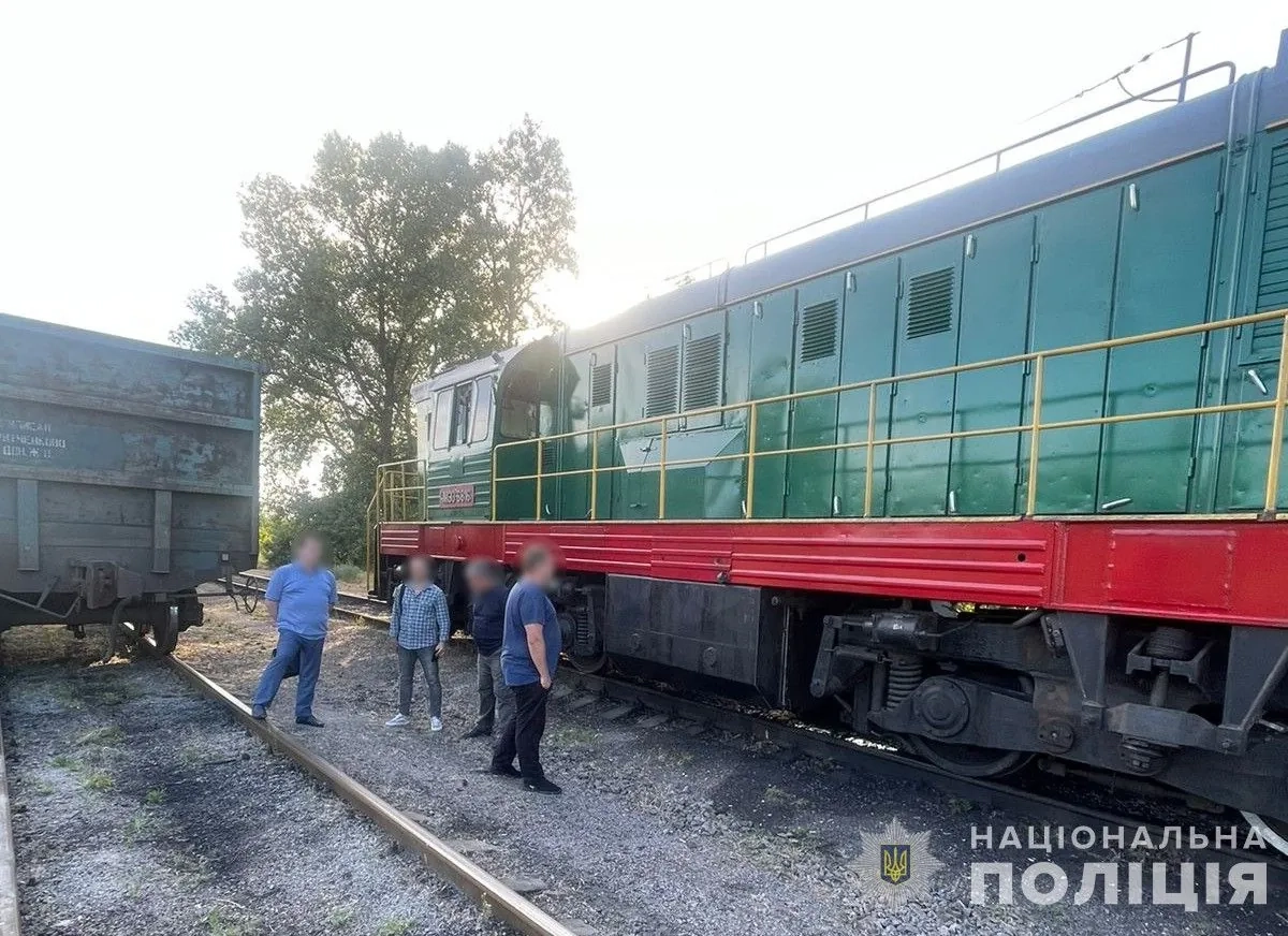 Похищали до тонны горючего за раз: на Полтавщине разоблачили работников  