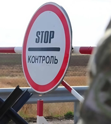 Пограничники помешали семи мужчинам на авто незаконно выехать в Румынию