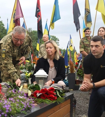 Львів відвідала міністерка оборони Нідерландів, - ФОТО