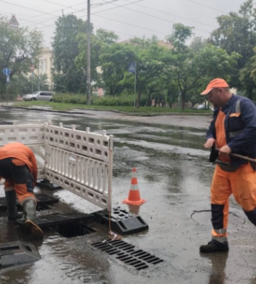 Синоптики прогнозують дощ та сильний вітер в Україні до кінця дня