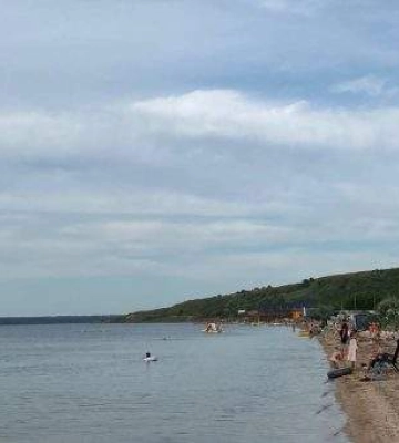 Пляжі Тилігульського лиману вже повні відпочивальників