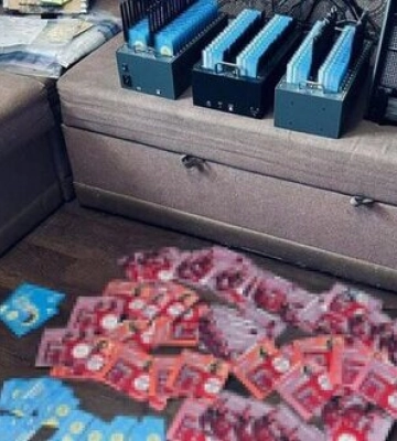 Зламували телефони військових та поширювали фейки: СБУ викрила ботоферми у Дніпрі та на Житомирщині. ФОТОрепортаж