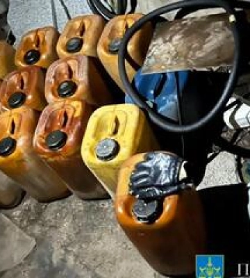 Розкрадали дизпаливо: на Полтавщині викрили 5 працівників локомотивного депо