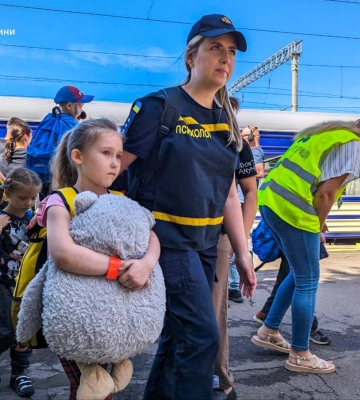 Переселенка, яка прибула на Рівненщину евакуаційним потягом, народила дівчинку