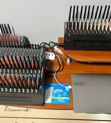 На Житомирщині правоохоронці викрили ботоферму, яка допомагала рф «розганяти» фейки кремля та зламувати телефони українських&amp;hellip;