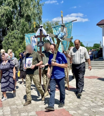 На Волині оформили закордонний паспорт військовому для поїздки на навчання