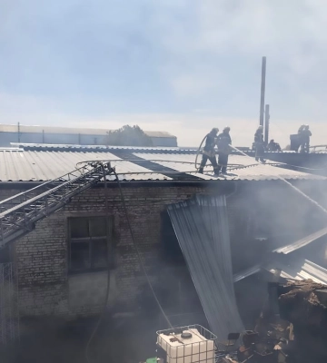 У Володимирському районі горіло велике підприємство 