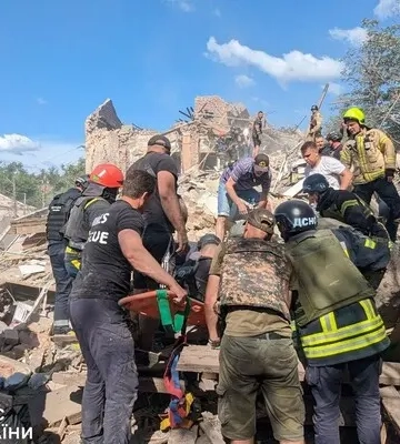 Ракетний удар по Кривому Рогу: вісім людей загинули, ще понад 20 — дістали поранення