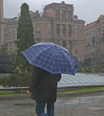 У трьох районах Києва є підтоплення через зливу