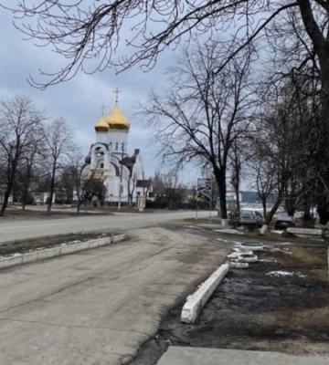 Внаслідок авіаудару по селищу на Харківщині постраждали троє людей