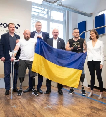 Кличко відвідав поранених захисників, що проходять протезування у Німеччині