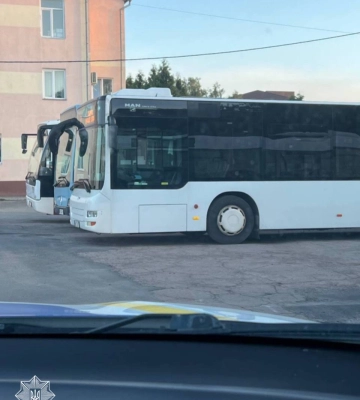 Щоб повернути рюкзак з грошима, рівнянка телефонувала до поліції