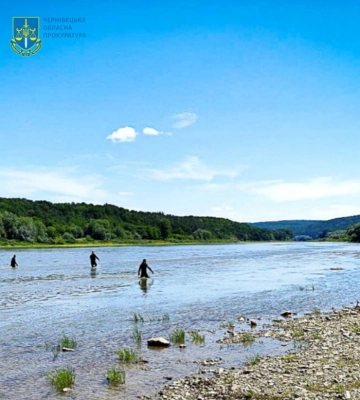 На Буковині під час відпочинку у Дністрі потонули двоє підлітків