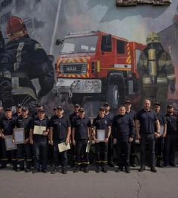 Рятувальників Полтавщини відзначили нагородами за мужність