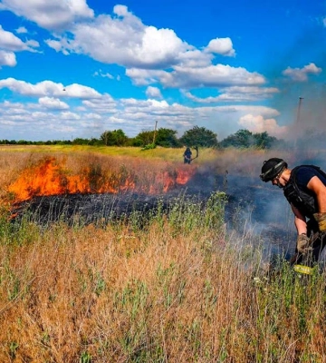 На Херсонщині рятувальники ліквідували 10 пожеж в екосистемах