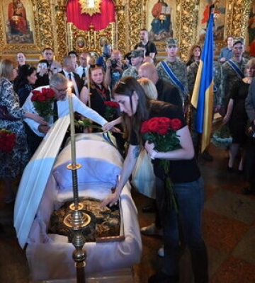 У Михайлівському соборі прощаються з Арсеном Федосенком