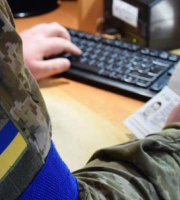 З «липою» за кордон: цьогоріч в пунктах пропуску на Волині виявили майже три сотні документів-підробок