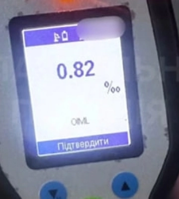 Авто було у розшуку: у Луцьку на Карбишева зловили п&#039;яного водія (відео)