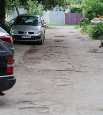 У Луцьку розпочнуть ремонти прибудинкових територій